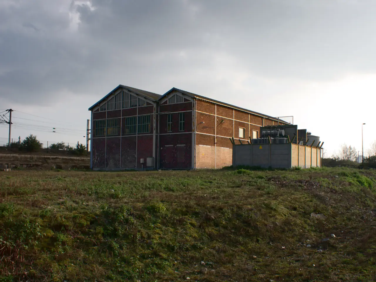 Residents in the Bay Area predominantly rest during blackouts.