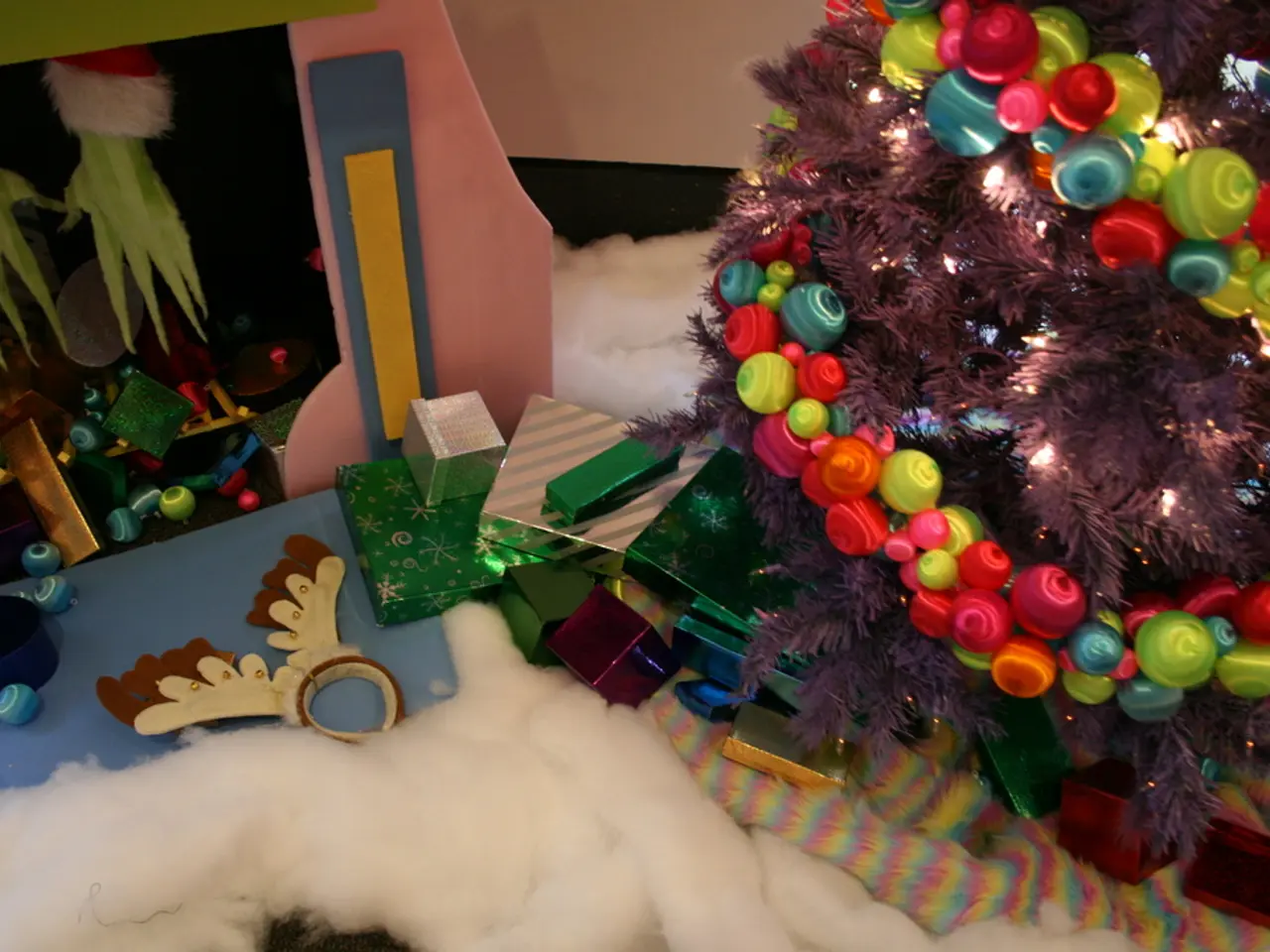 Home of Viktoria in Sweden adorned with DIY holiday decorations