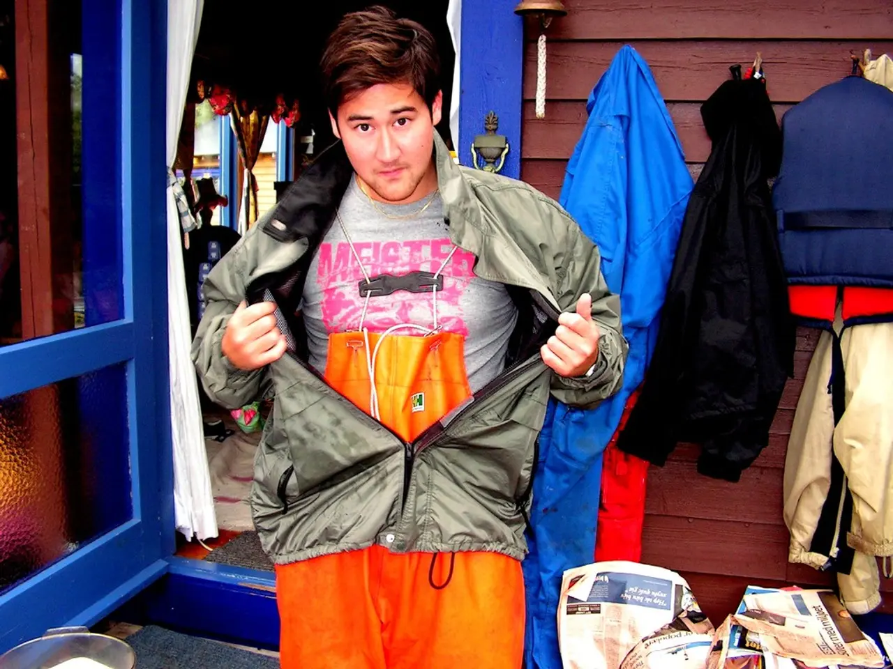 Seventeen Comfortable Jackets Available on Amazon Canada, Perfect for Daily Wear Through Autumn