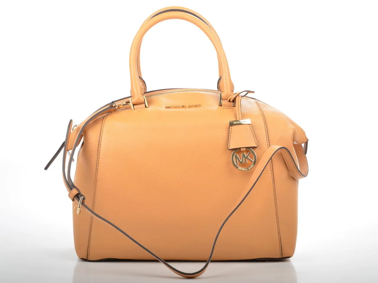 Everyday Essentials: Top Book Bags and Purses for Style and Functionality