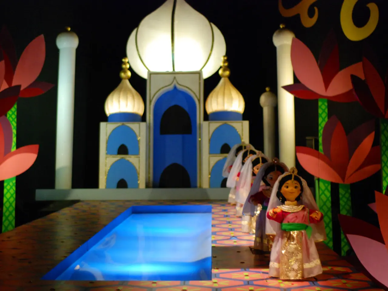 "Cemal Toy's latest exhibition vividly portrays the narratives of Istanbul"