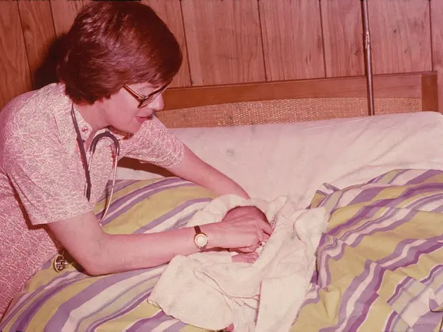 Considering a Bed with No Headboard vs. the Traditional Headboard: Which is Better for You?