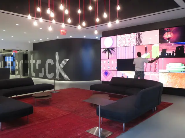 Laser projector delivers a 200-inch, super-bright image, surpassing OLED TVs