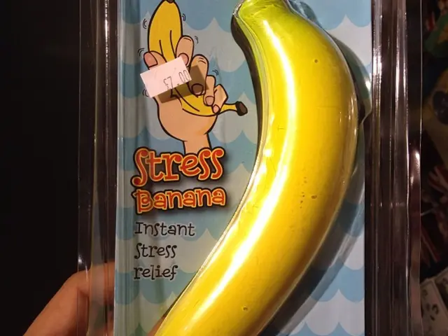 Various advantages of breaking open (plastic or foam wrappers) demonstrated in everyday situations!