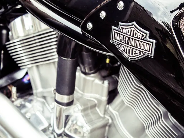 New Graphite Grey shade introduced for Royal Enfield Hunter 350 motorcycle