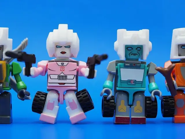 Robotic window cleaner adheres to and scales your panes, yet its price may leave you astounded.