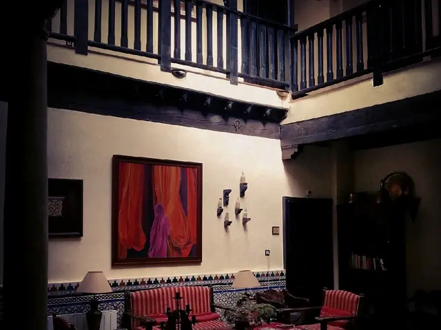 Transform a Cramped Upper-Level Apartment into an Enviable Habitat: 10 Strategies