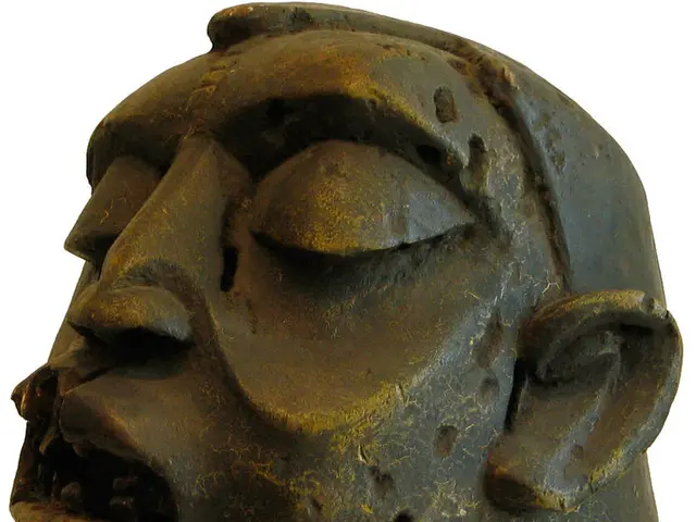 In this picture, it seems like a sculpture.